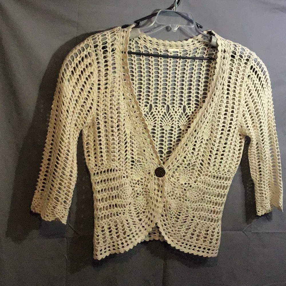 Beautiful sweater - V neck, NO BRAND, NO SIZE, NO CARE TAGS cream/beige